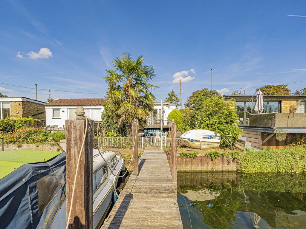 Bungalow for sale in Lower Hampton Road, SunburyOnThames TW16, £