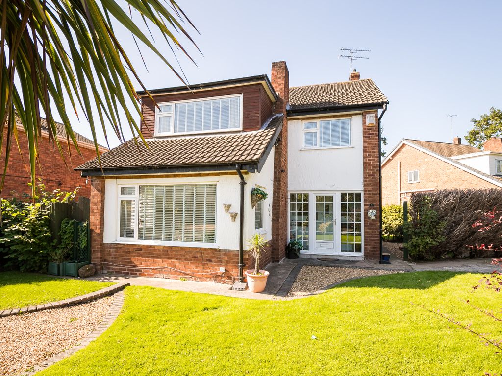4 bed detached house for sale in Snowdon Crescent, Chester CH4, £