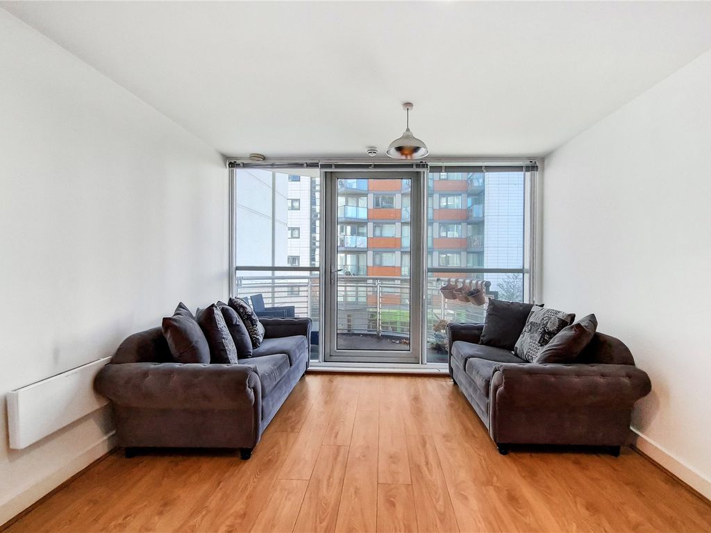 1 bed flat to rent in Switch House, 4 Blackwall Way E14 Zoopla