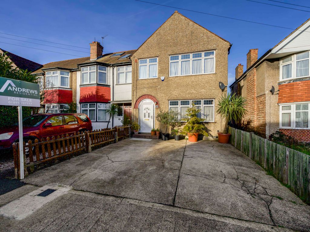 4 bed end terrace house for sale in Merton Avenue, Hillingdon UB10, £