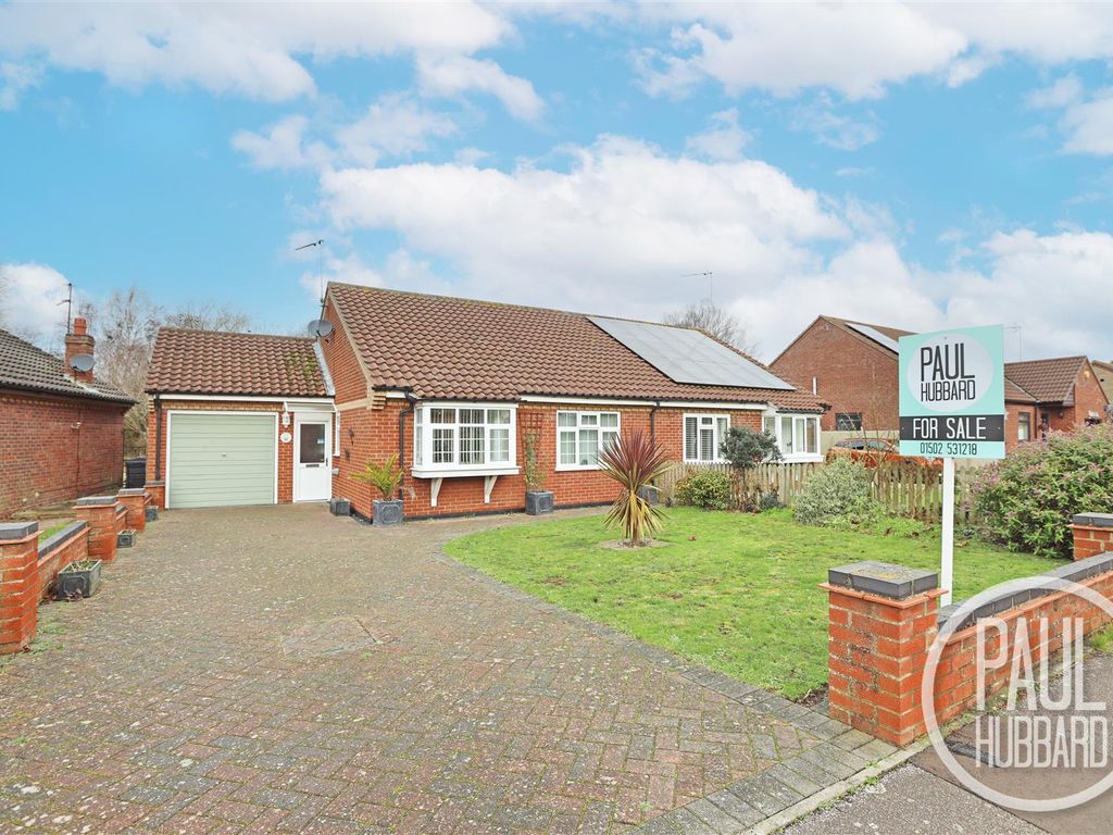 2 bed semidetached bungalow for sale in Laxfield Way, Pakefield NR33