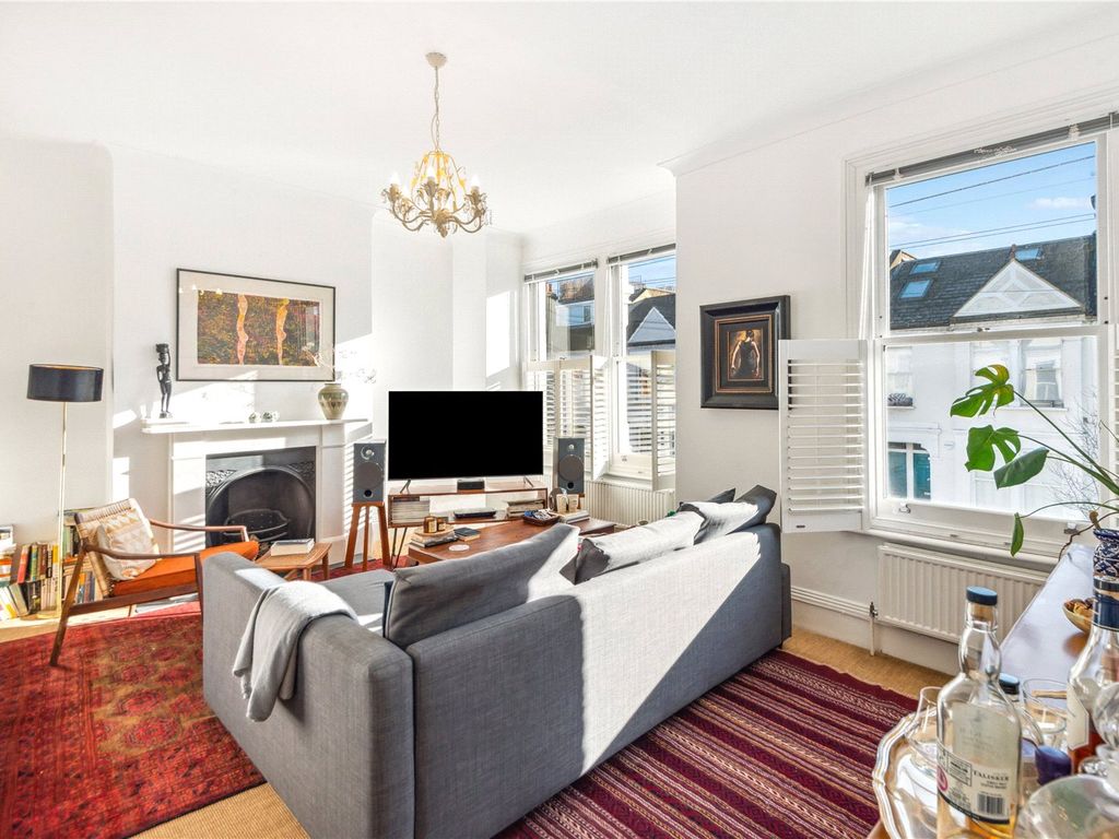 2 bed for sale in Wardo Avenue, Fulham, London SW6, £