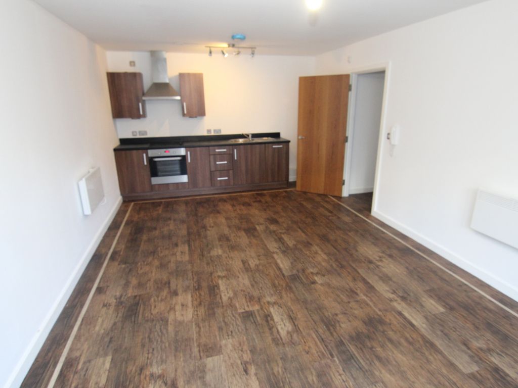 1 bed flat to rent in Calder House, Old Mill Wharf M43, £900 pcm Zoopla