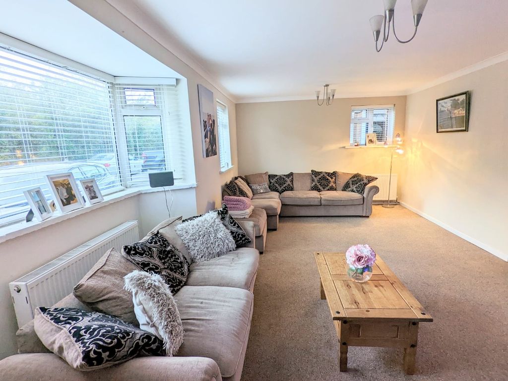 3 bed semidetached house for sale in Bedloes Avenue, Rawreth Lane