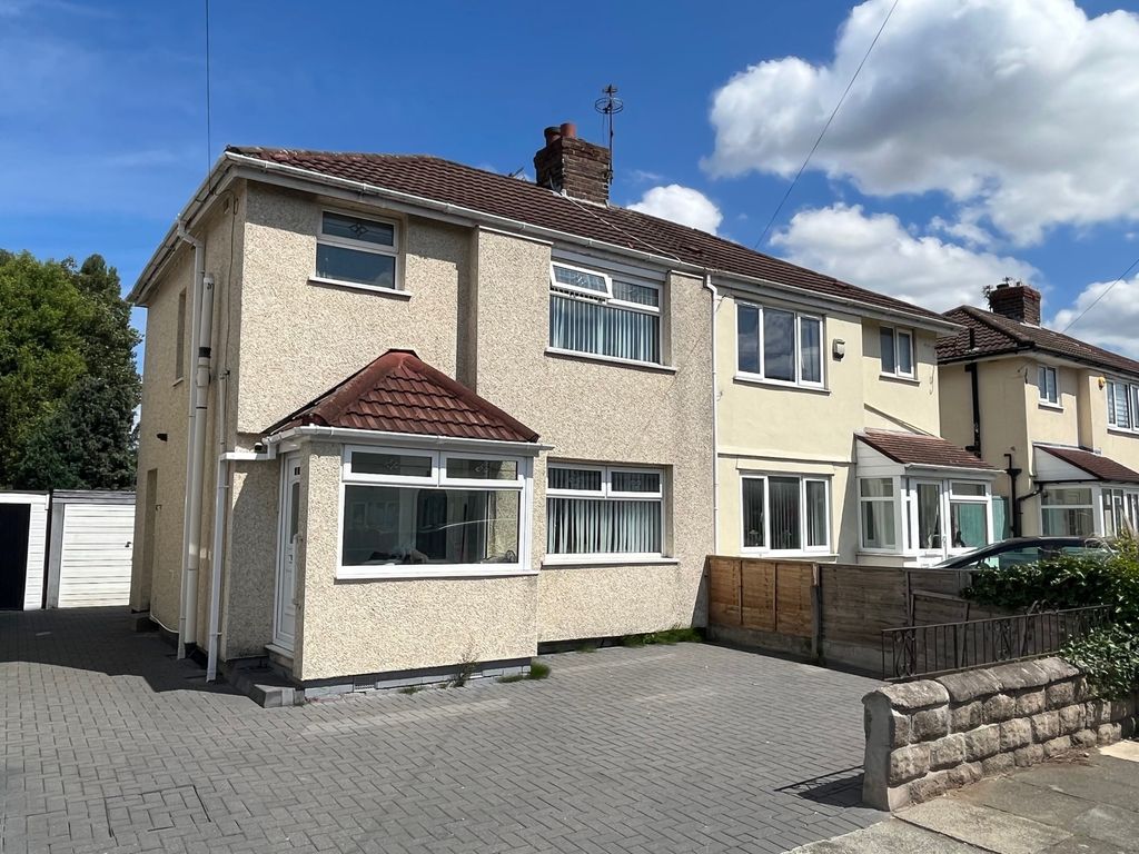 3 bed semidetached house for sale in Moorhey Road, Maghull, Liverpool