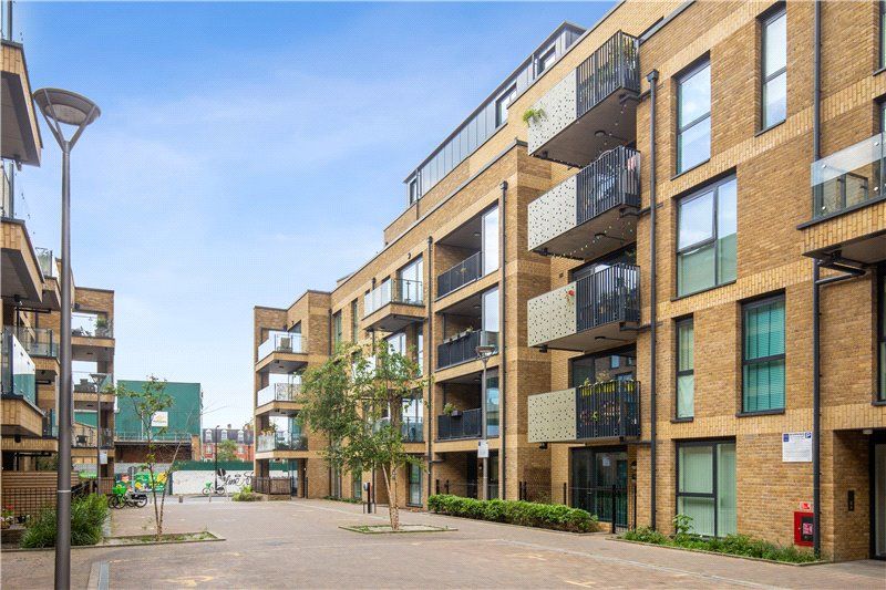 2 bed flat for sale in Angel Lane, London SE17 Zoopla