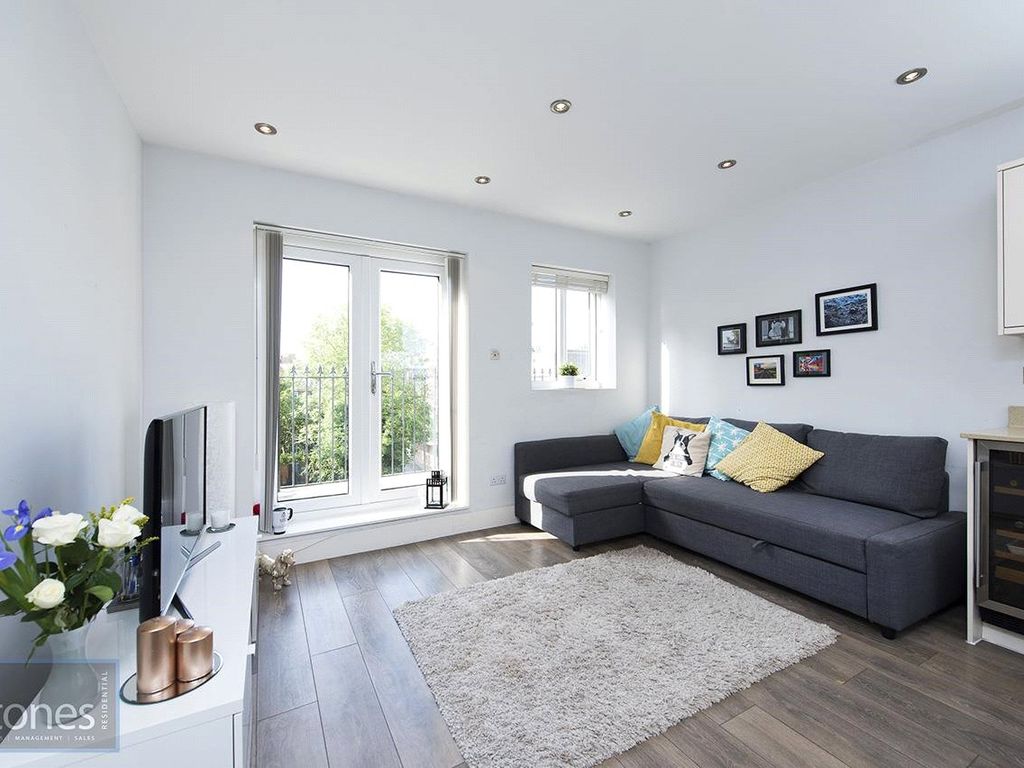 1 bed flat to rent in Holden Road, Woodside Park, London N12 Zoopla