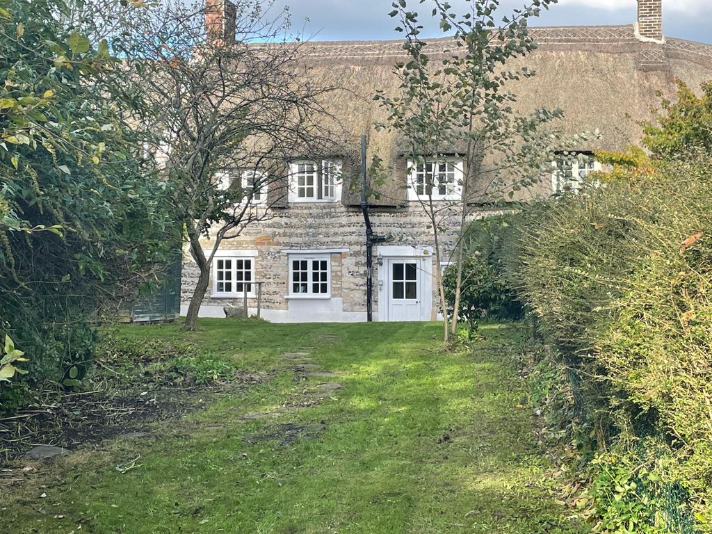 3 bed property to rent in West Hill, Charminster, Dorchester DT2, £