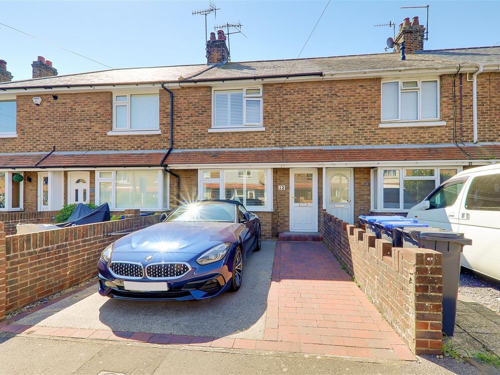 2 bed terraced house for sale in Leigh Road, Broadwater, Worthing BN14