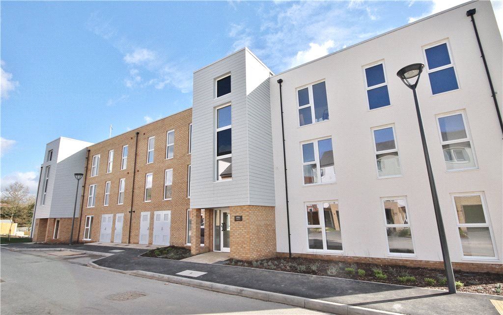 2 bed flat for sale in Hawker Drive, Addlestone, Surrey KT15, £275,000