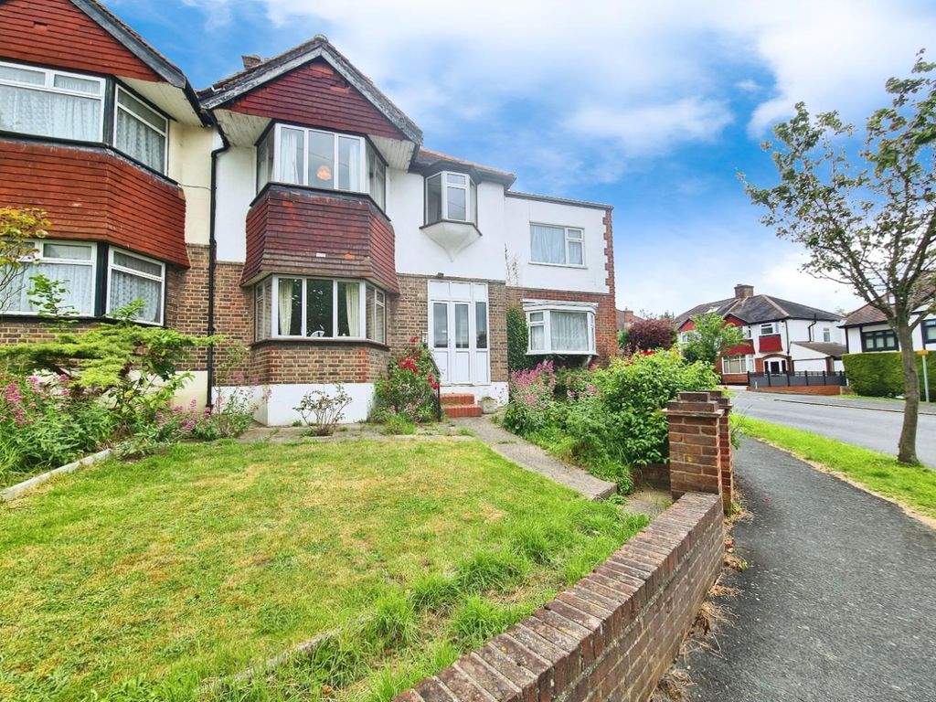 5 bed semidetached house for sale in Sunnymede Avenue, Carshalton SM5