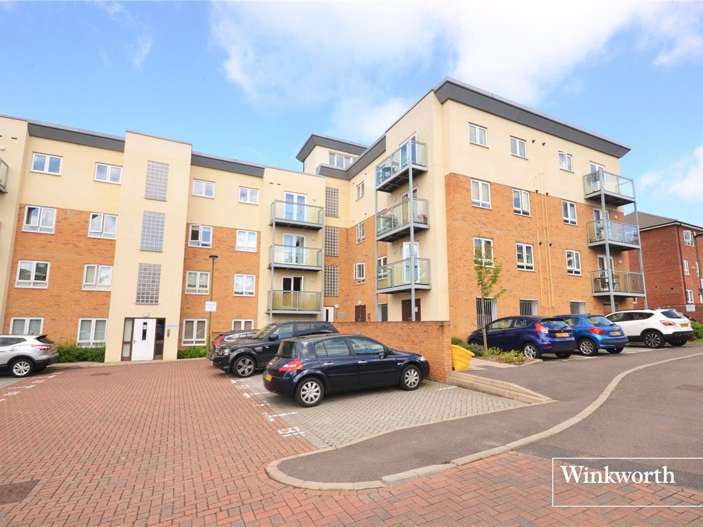 2 bed flat to rent in Taylor Court, Todd Close, Borehamwood
