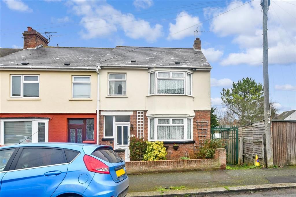 3 bed end terrace house for sale in Bolton Road, Folkestone, Kent CT19