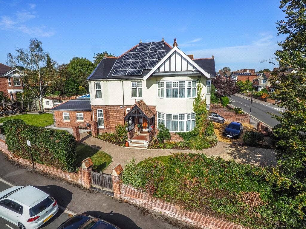7 bed detached house for sale in Highfield Crescent, Southampton
