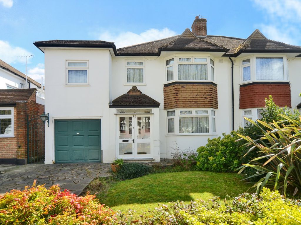 4 bed semidetached house for sale in Mortimer Crescent, Worcester Park