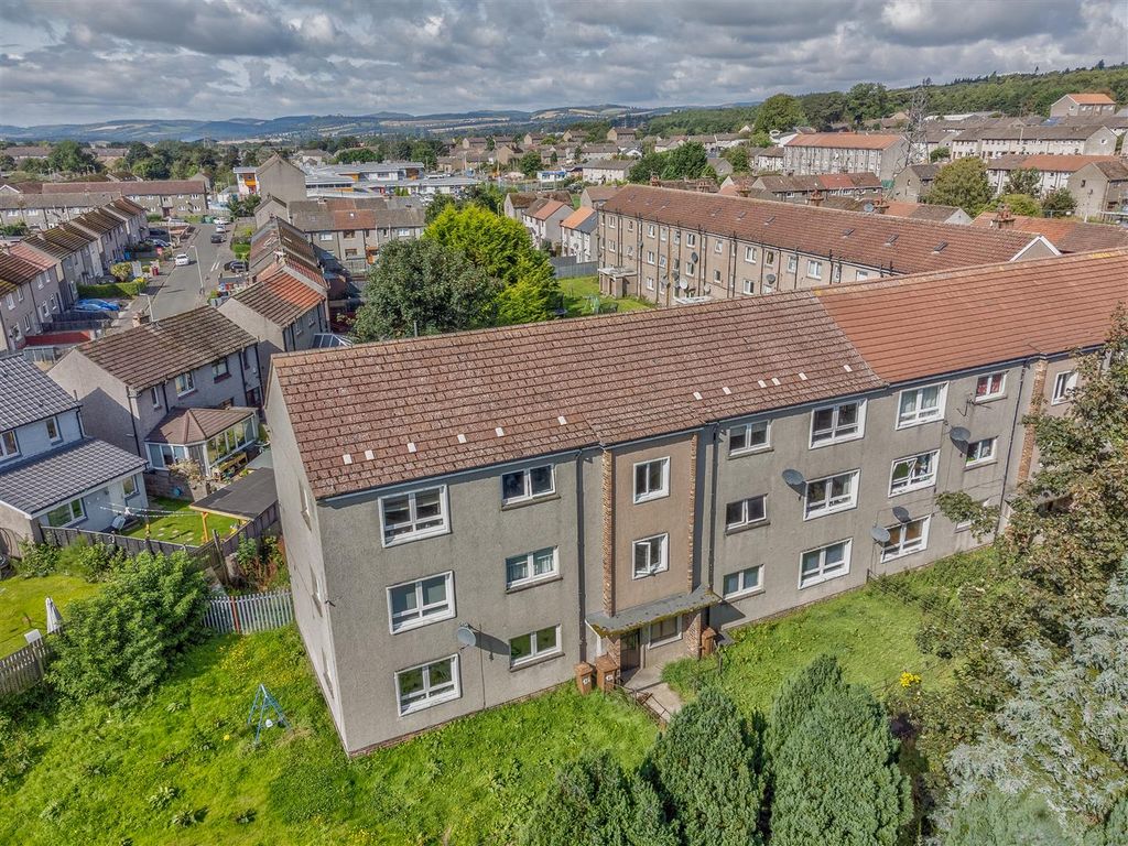 3 bed flat for sale in Buttars Place, Dundee DD2, £80,000 Zoopla