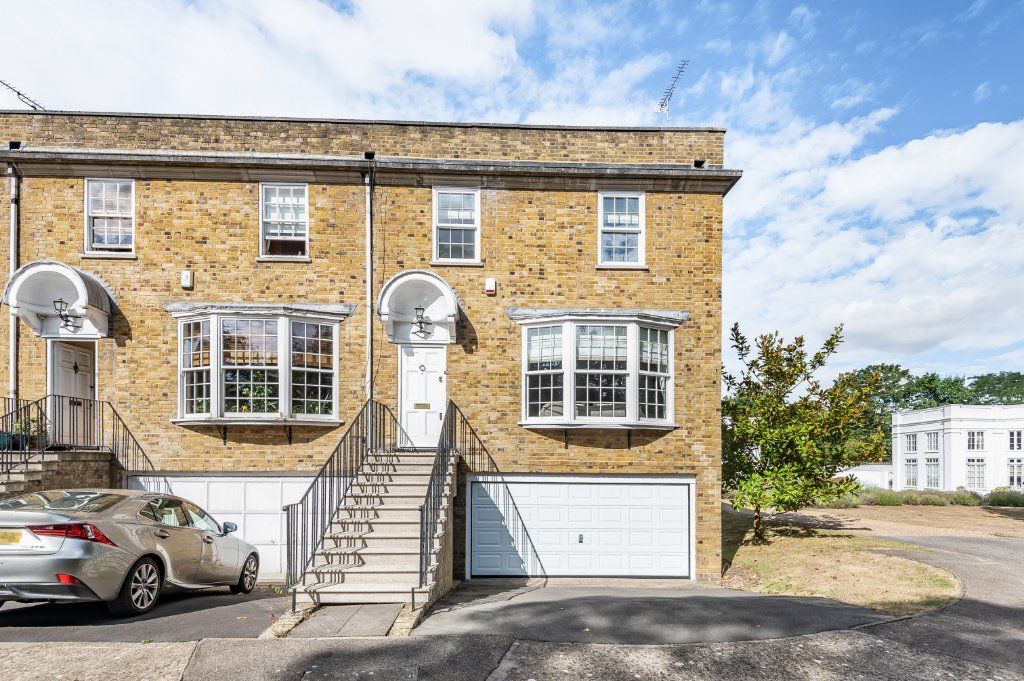 4 bed end terrace house for sale in Hogarth Way, Hampton, Middlesex