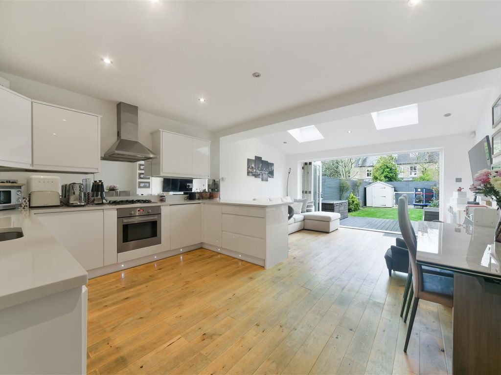 3 bed terraced house for sale in Dupont Road, London SW20 Zoopla