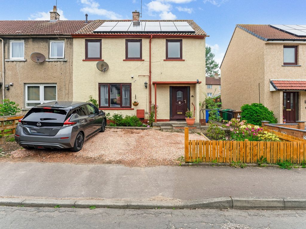 3 bed end terrace house for sale in Cairnwell Place, Kirkcaldy KY2, £