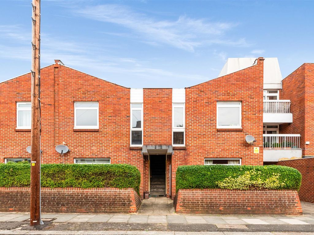 1 bed flat for sale in Florence Road, London SW19, £350,000 Zoopla