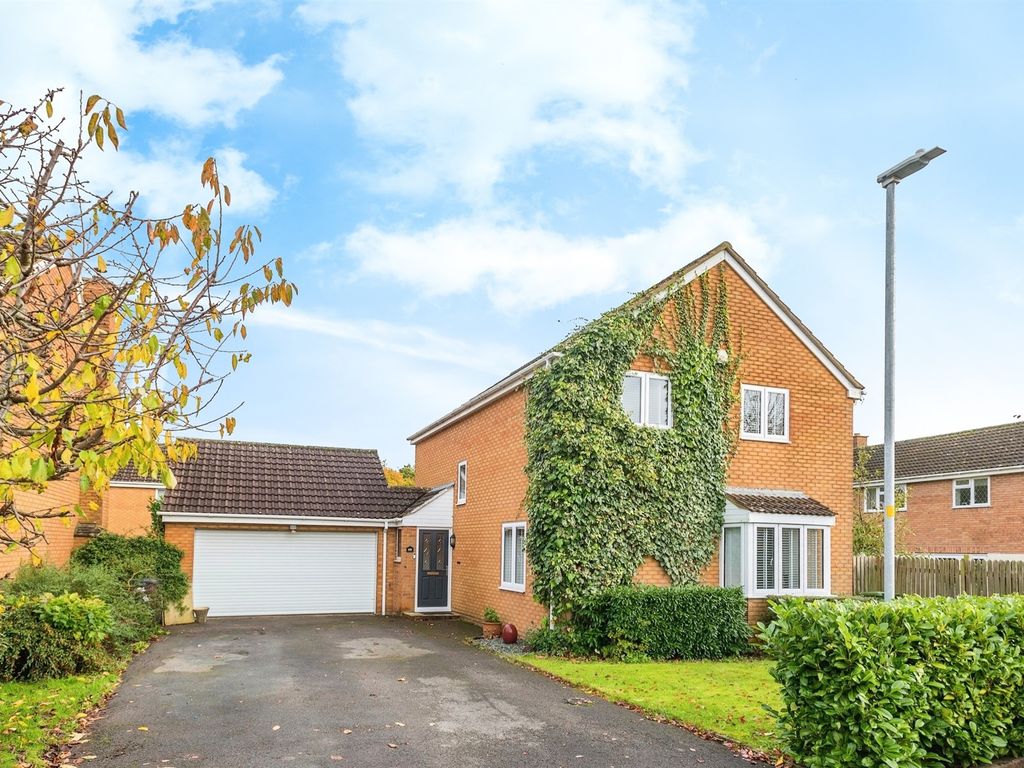 3 bed detached house for sale in Whittington Road, Westlea, Swindon SN5, £480,000 Zoopla