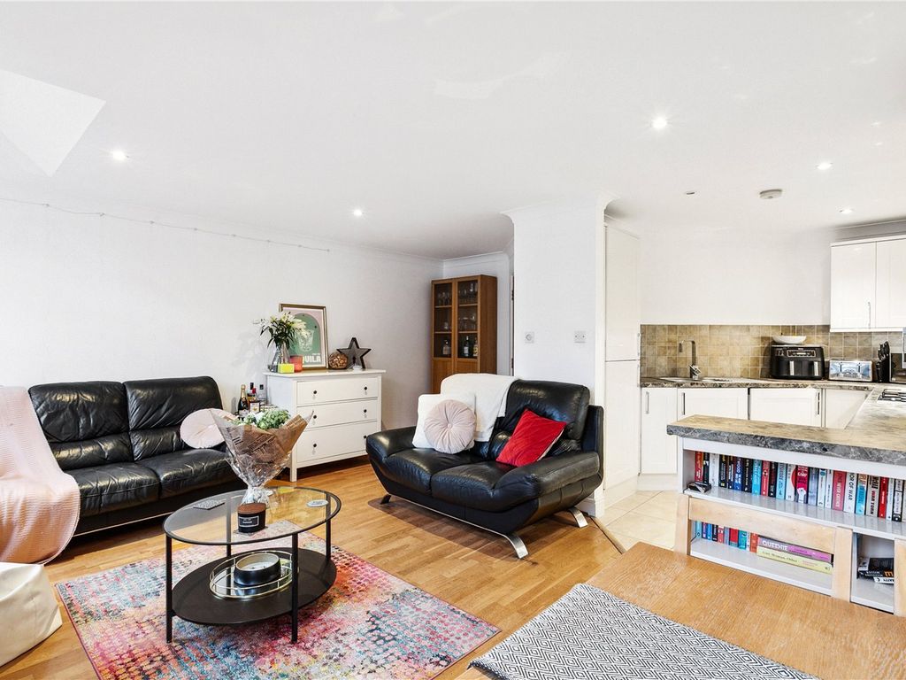 2 bed flat for sale in Ferndale Road, London SW4 Zoopla