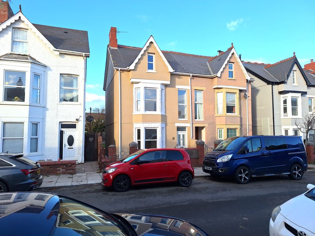 5 bed semidetached house for sale in Victoria Avenue, Porthcawl CF36