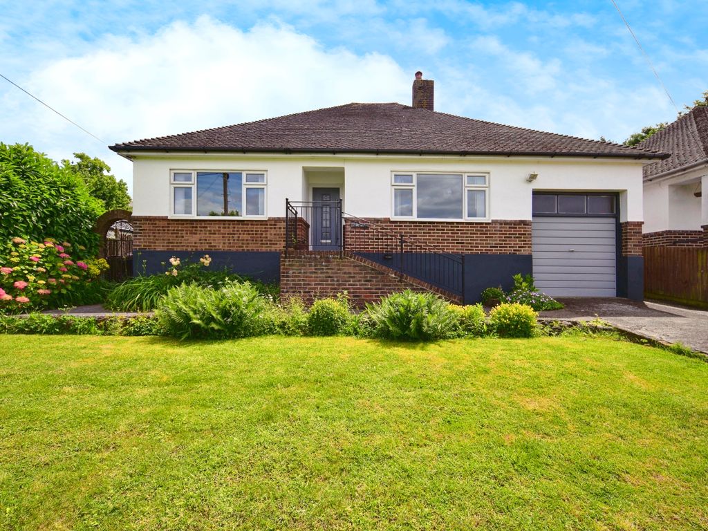 3 bed bungalow for sale in College Avenue, Maidstone, Kent ME15, £