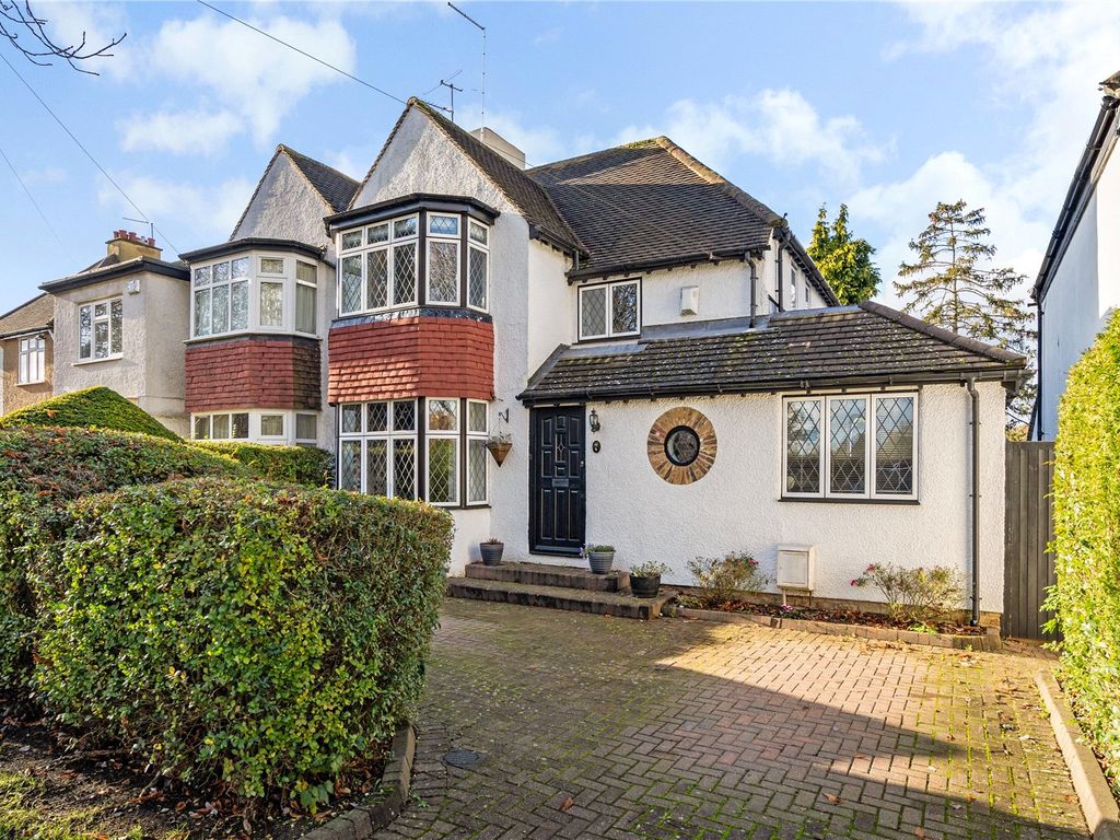 4 bed semidetached house for sale in Chestnut Avenue, Northwood