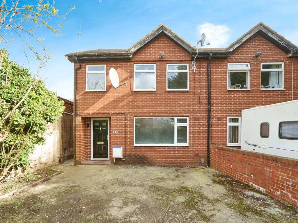 3 bed semidetached house for sale in Nowell Gardens, Leeds LS9, £