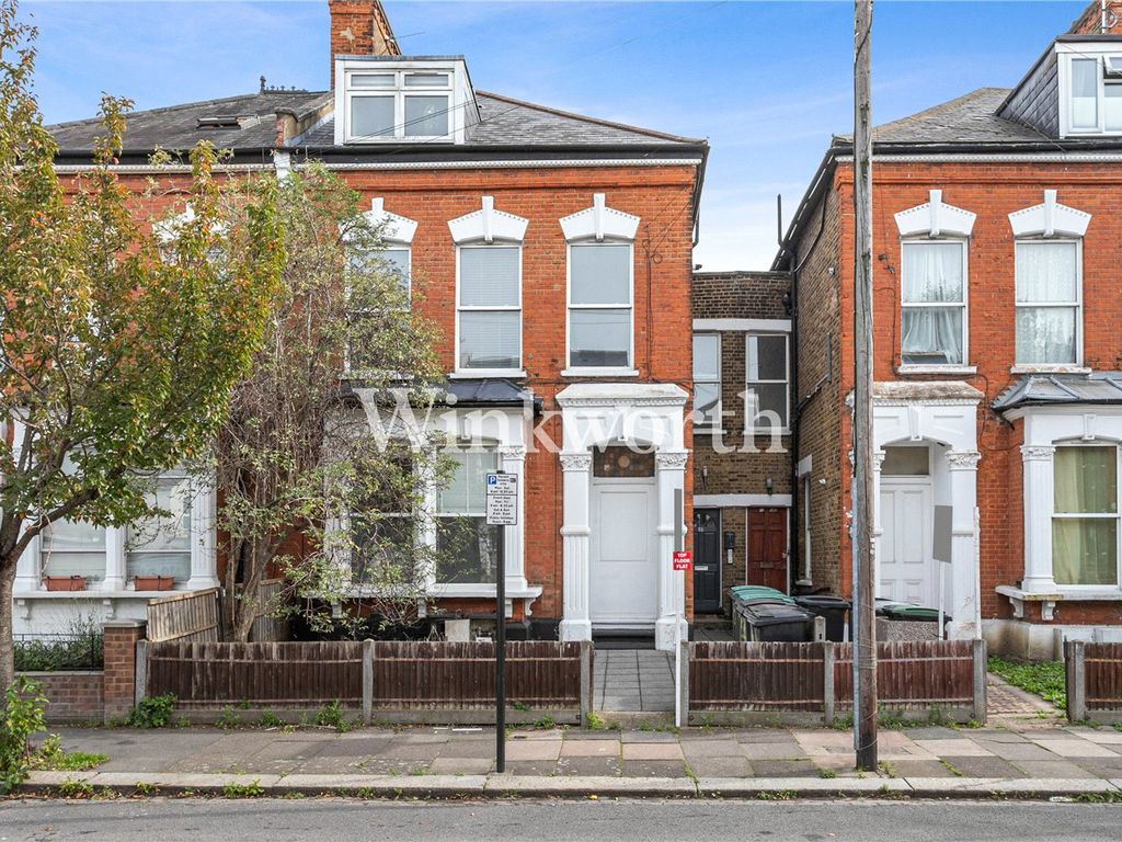 2 bed flat for sale in Pembury Road, London N17, £360,000 Zoopla
