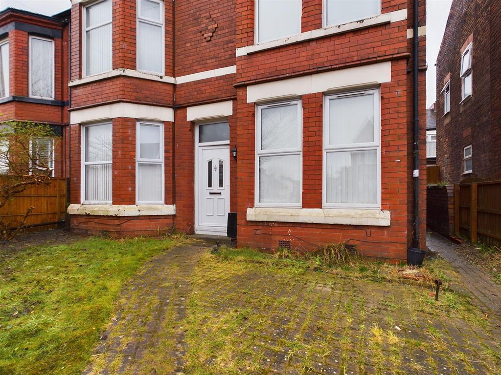 2 bed flat to rent in Serpentine Road, Wallasey CH44, £650 pcm Zoopla