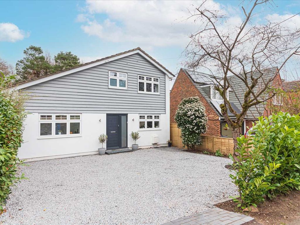 3 bed detached house for sale in Longdown Road, Sandhurst GU47 Zoopla