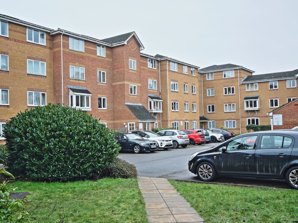 1 bed flat to rent in Ascot Court, Aldershot GU11 Zoopla