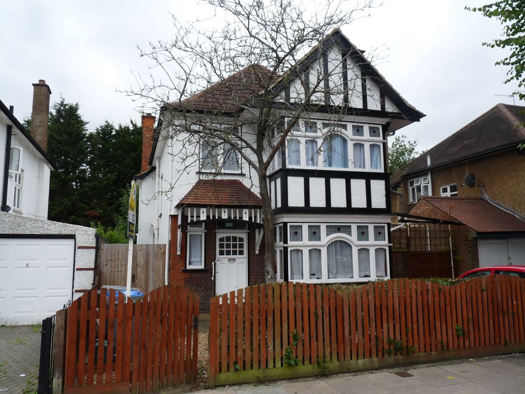 4 bed detached house for sale in Northwick Avenue, Kenton HA3, £849,000