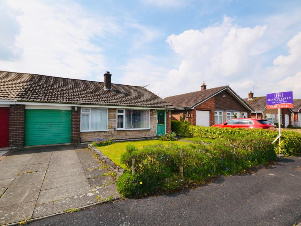 3 bed semidetached bungalow for sale in Radlett Close, Penketh
