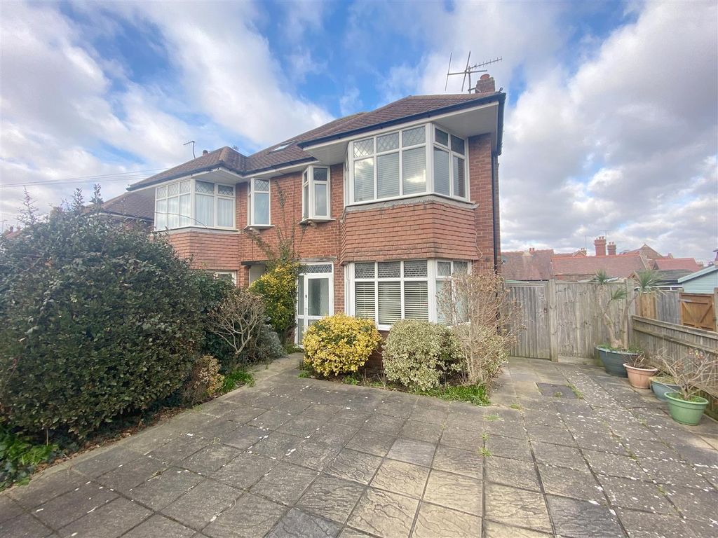 4 bed semidetached house for sale in Douglas Avenue, Worthing BN11