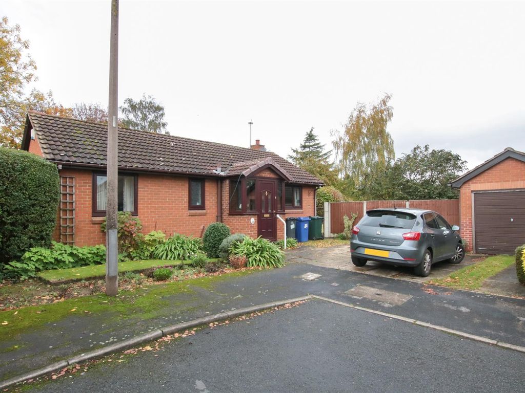 2 bed detached bungalow for sale in Oak Dale Road, Warmsworth