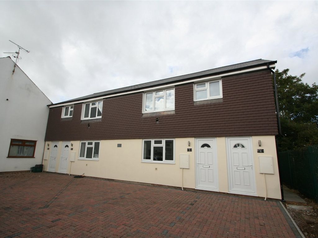 1 bed flat to rent in Livingstone Road, Newbury RG14, £900 pcm Zoopla