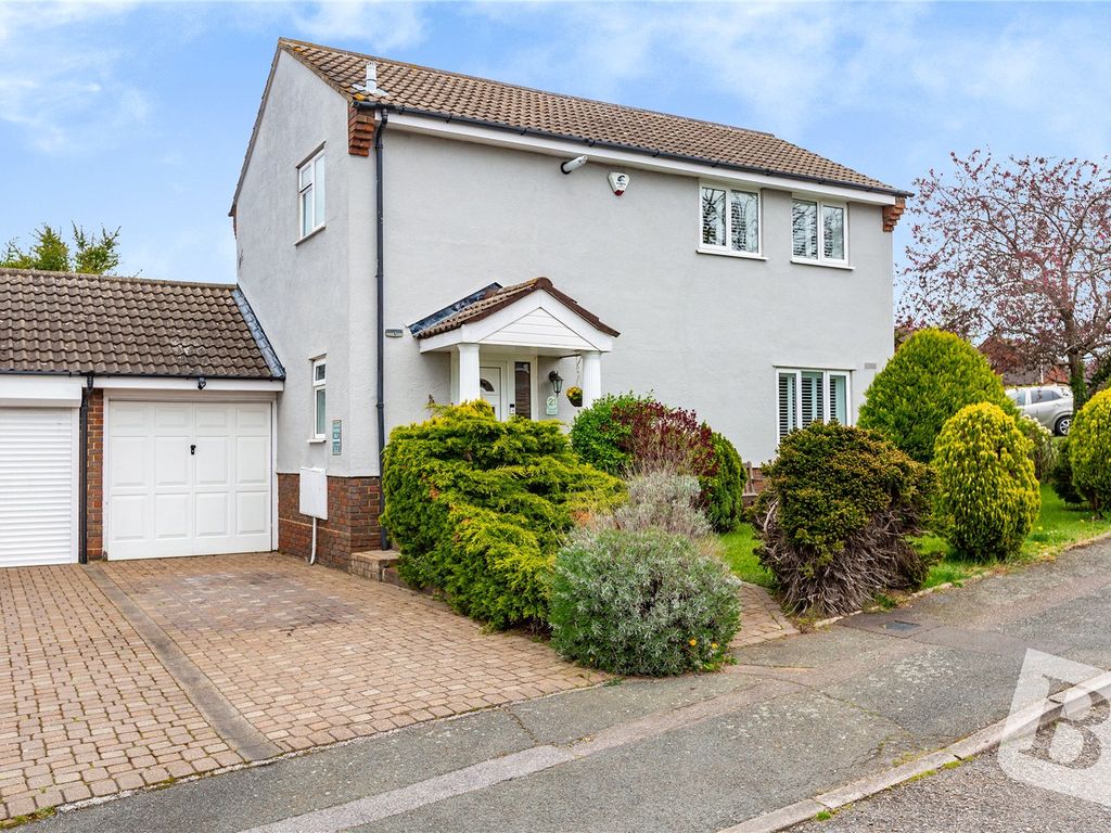 3 bed link detached house for sale in Gwynne Park Avenue, Woodford Green IG8, £775,000 Zoopla