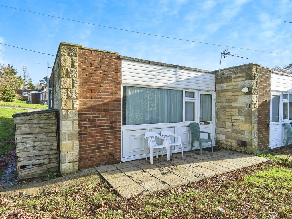 2 bed bungalow for sale in Gurnard Pines, Cockleton Lane, Cowes, Isle