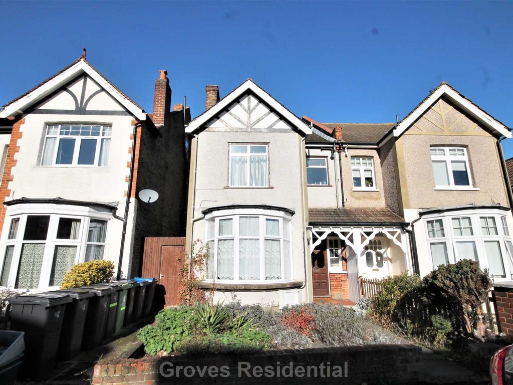 1 bed flat to rent in Lime Grove, New Malden KT3, £1,200 pcm Zoopla