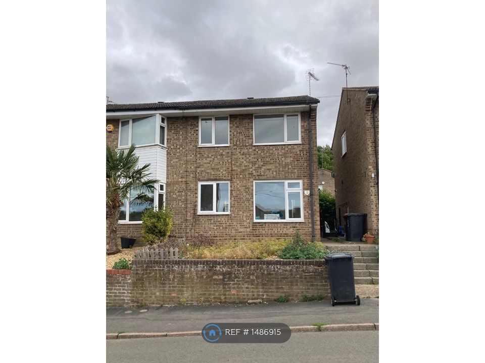 3 bed semidetached house to rent in South Grove, Wymington, Rushden