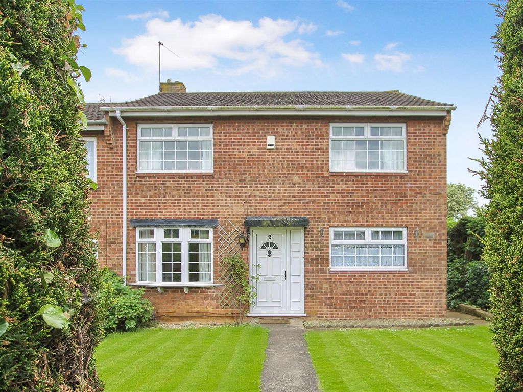 3 bed property for sale in Hickling Close, Grantham NG31, £108,000 Zoopla