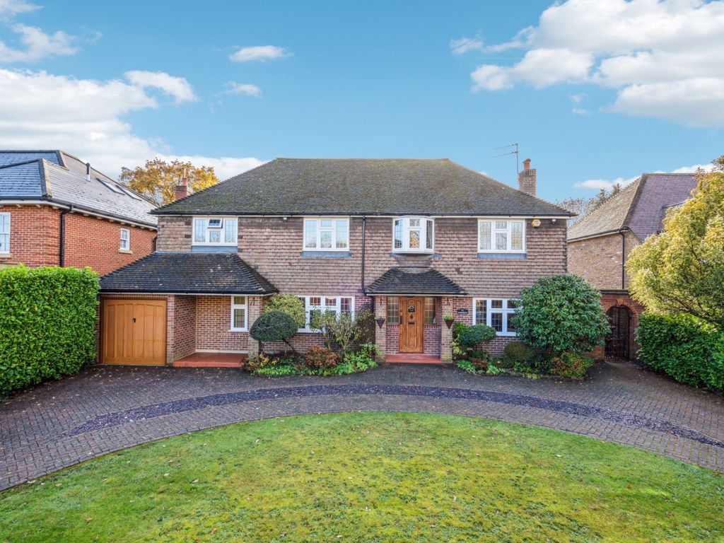 5 bed detached house for sale in Dukes Wood Drive, Gerrards Cross