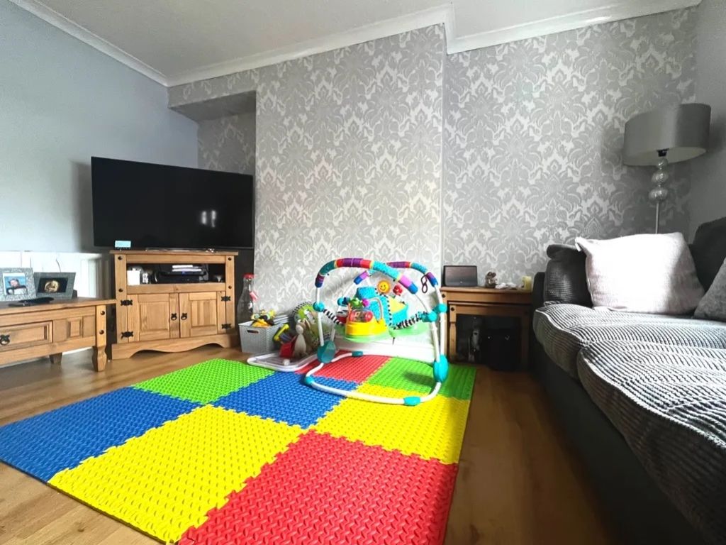 2 bed terraced house to rent in Britannia Place, Redcar TS10, £525 pcm Zoopla