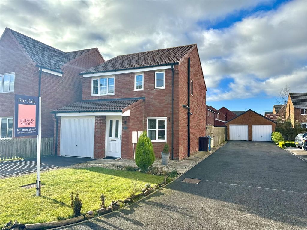 3 bed detached house for sale in Windmill Meadows, Wilberfoss, York