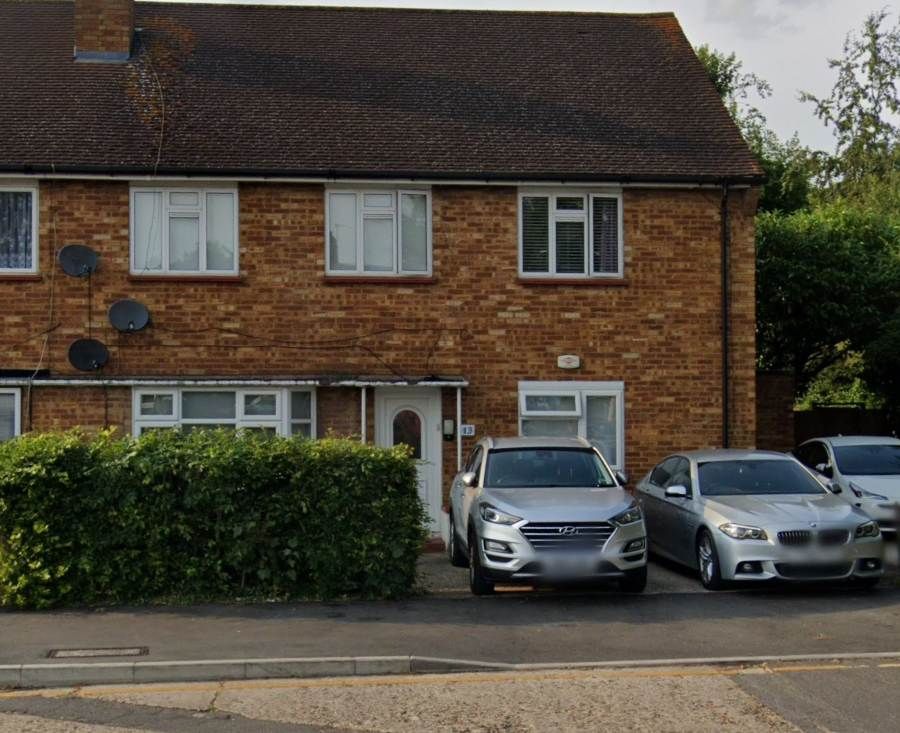2 bed flat to rent in Station Road, Uxbridge, Hillingdon UB8, £1,700