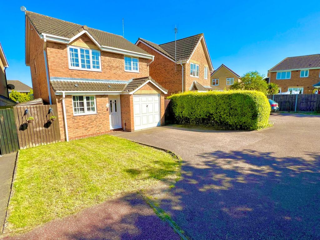 3 bed detached house for sale in Park Farm Way, Park Farm PE2, £290,000