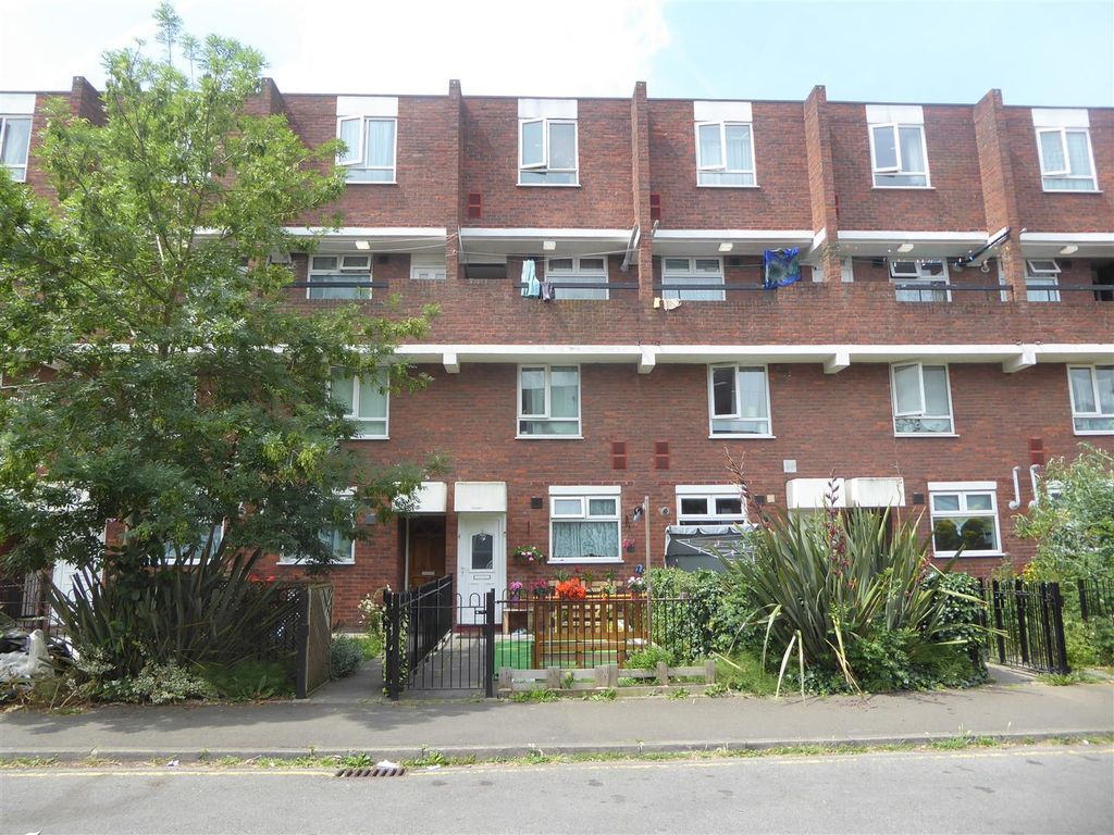2 bed for sale in Benson Close, Hounslow TW3 Zoopla